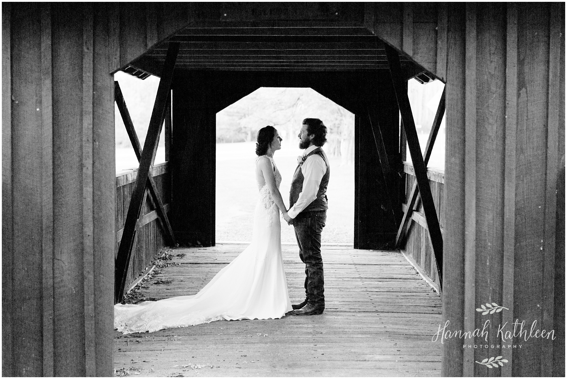 Buffalo_Brian_Jessica_Fall_Autumn_Wedding_Photographer