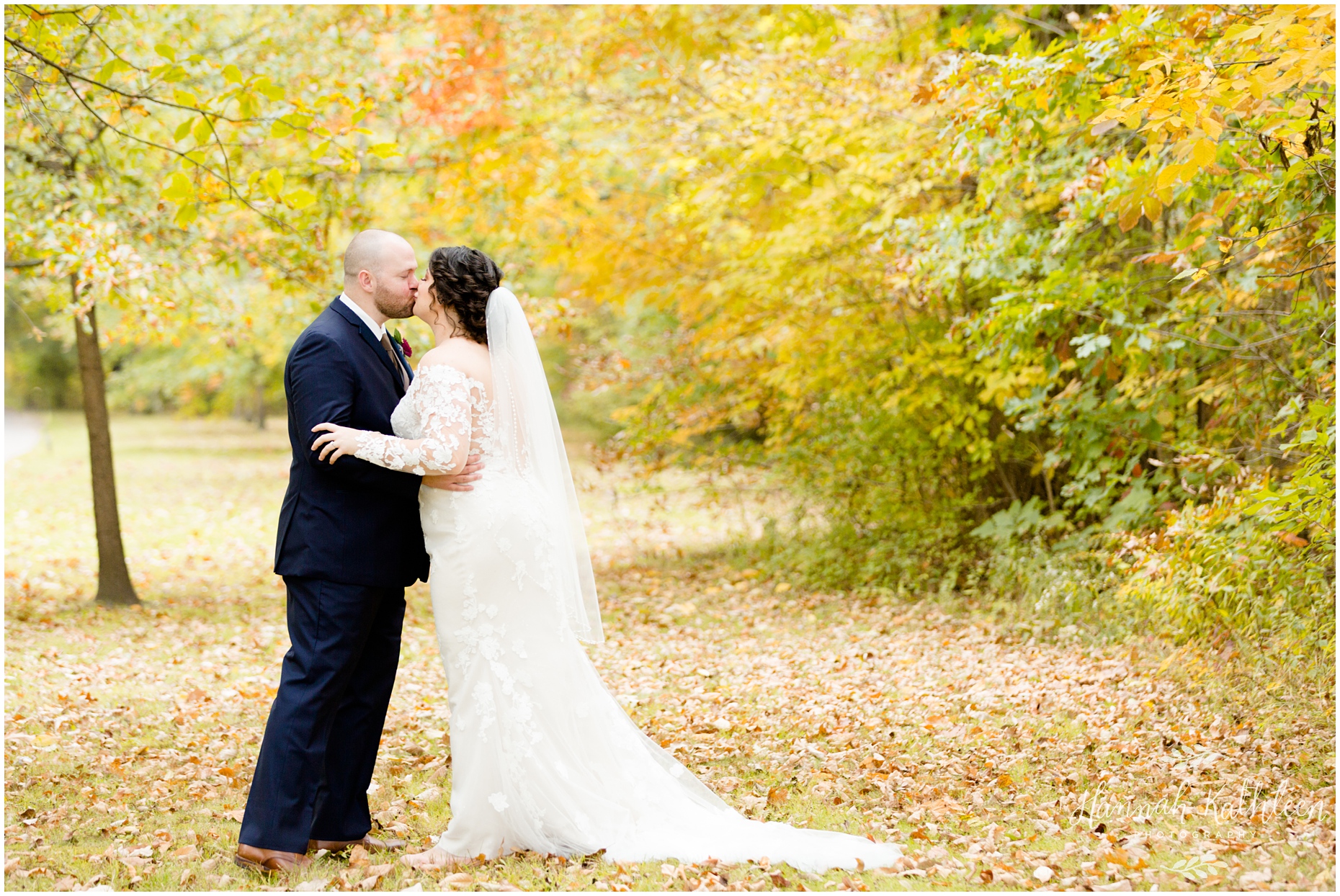 chris_kara_avalon_country_club_pennsylvania_fall_small_wedding_photography