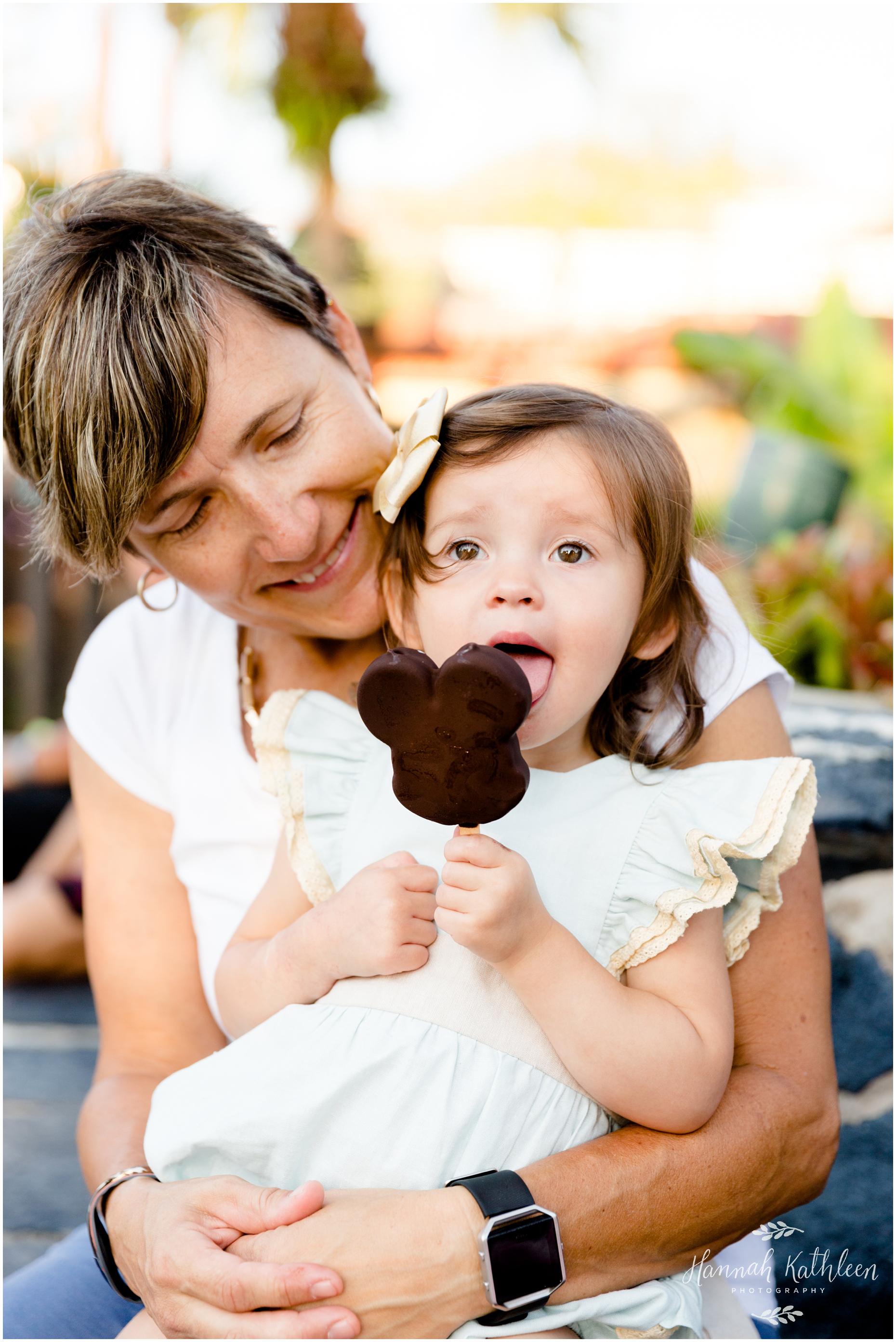 Kathleen_Sandy_Family_Photo_Shoot_Disney_World_Mickey_Bar