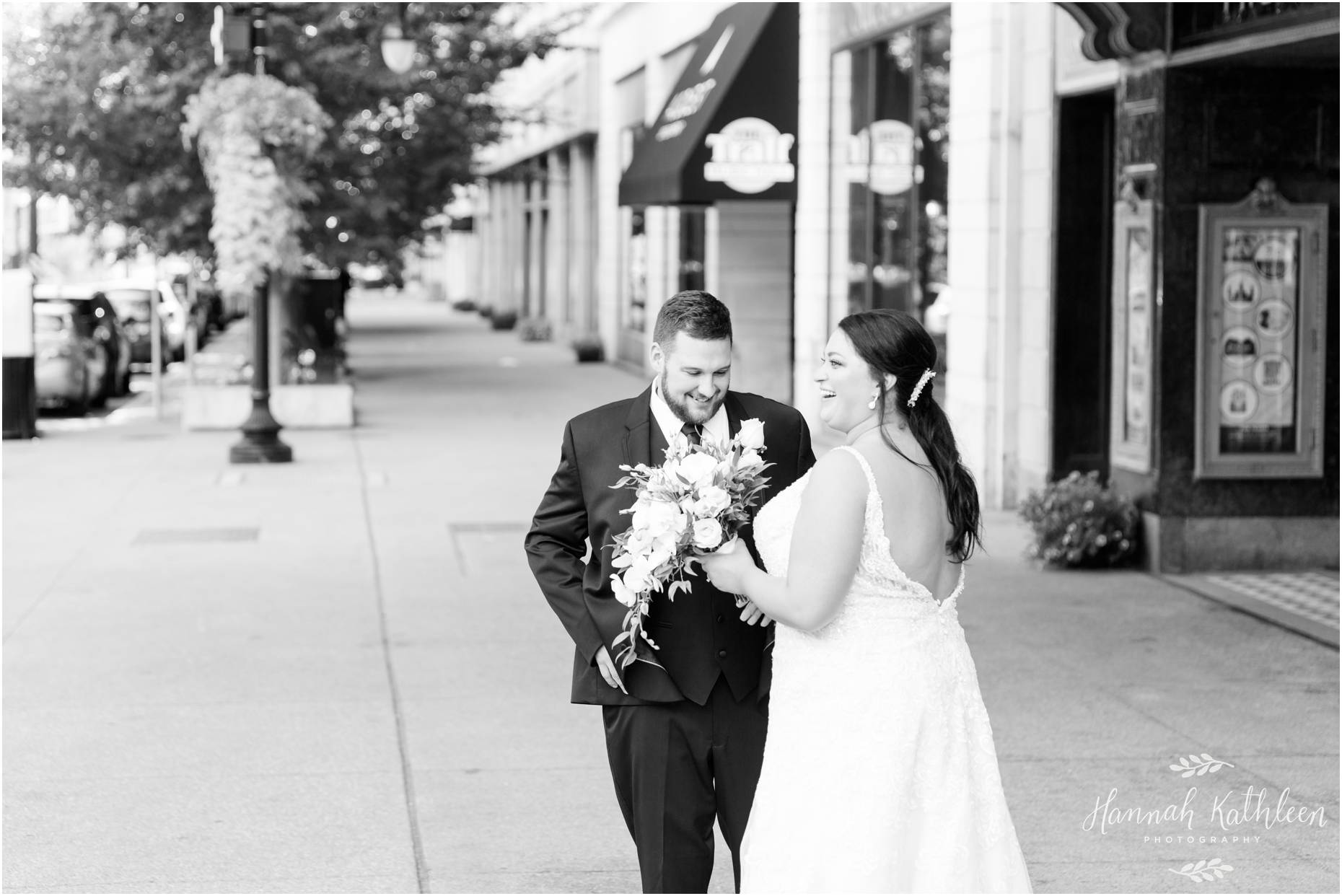 Downtown_Buffalo_NY_Wedding_Photographer_Matt_Gina