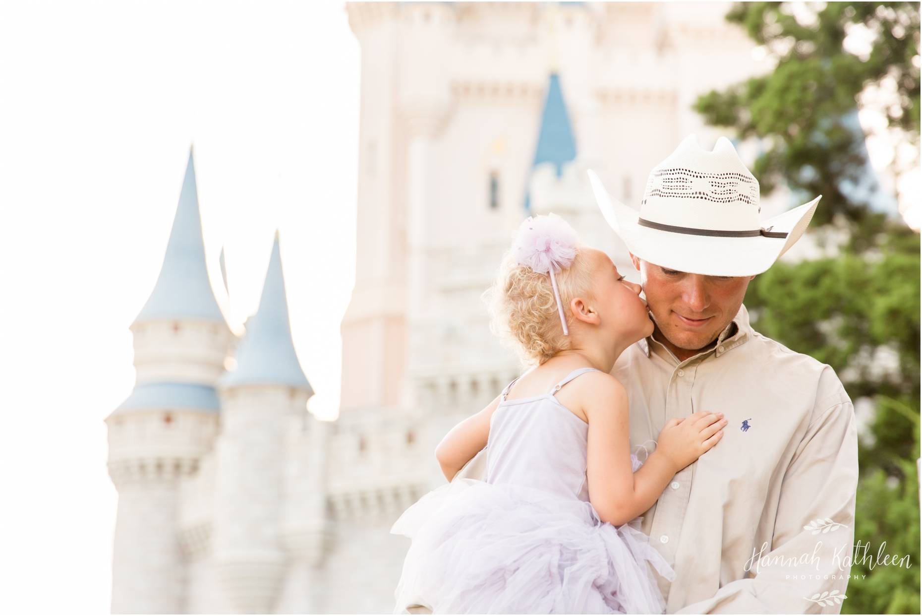 Moneyhon_Magic_Kingdom_Disney_World_Family_Photography