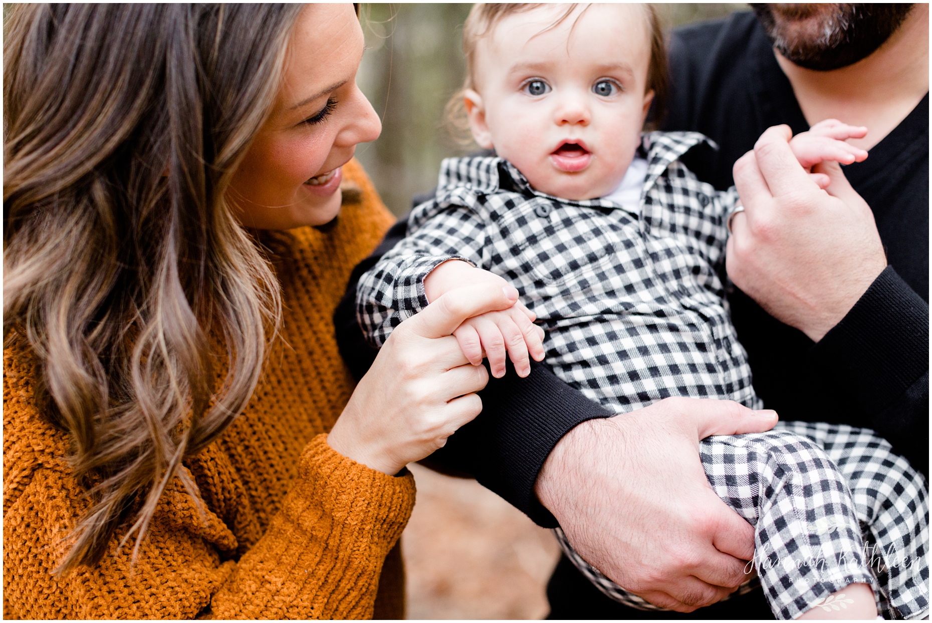 chestnut_ridge_park_family_photography_puppy_fall_hamburg_orchard_park